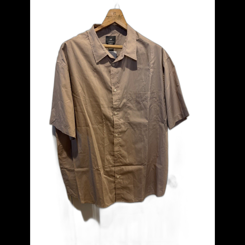H&M Shirt Men's XL Khaki Short Sleeve Relaxed Fit Button-Front - Picture 2 of 8